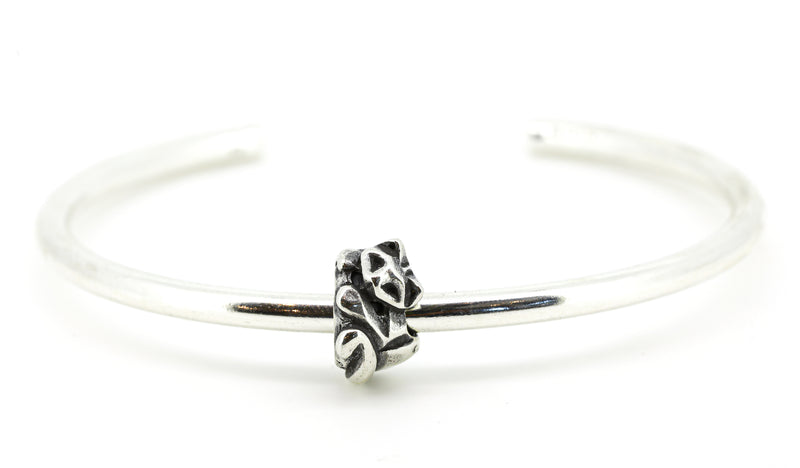 Purrfectly Relaxed Spacer with Silver Bangle