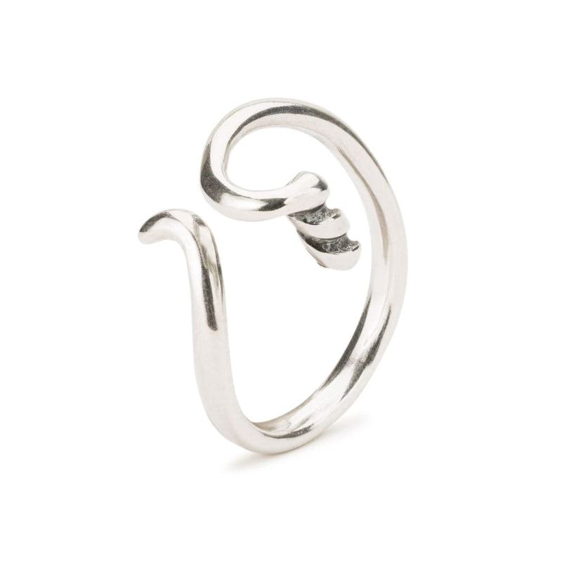 Elegant Serpentine Ring